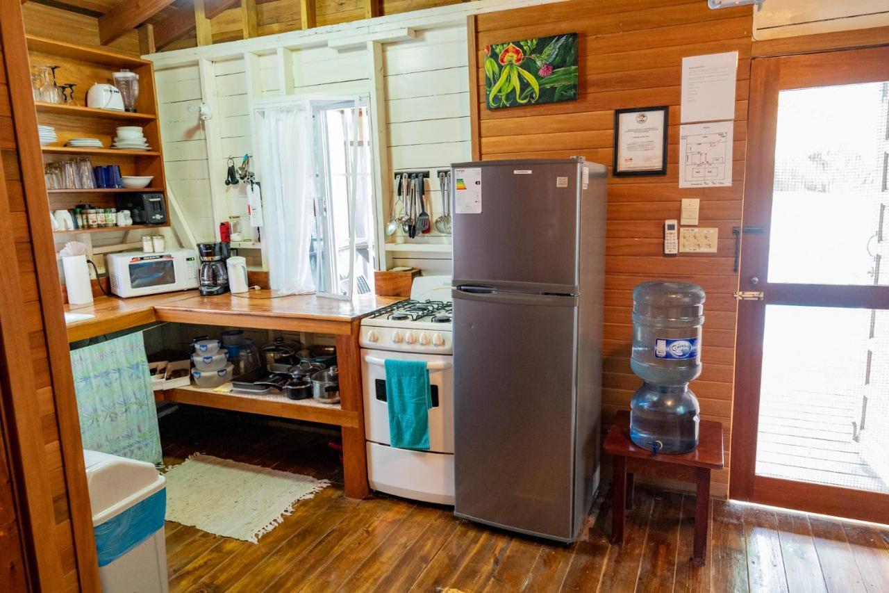 Hummingbirds Cabins キー・カーカー エクステリア 写真